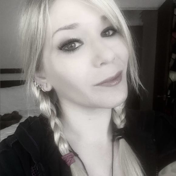 Meet your Posher, Xia Lee - Picture 11 of 12